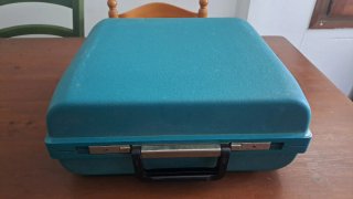 Máquina de escribir Olivetti Studio 45 azul
