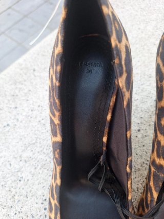 Zapatos tacón leopardo Bershka T36