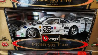 Ferrari F40 1/18 Bburago Pilot Bianca