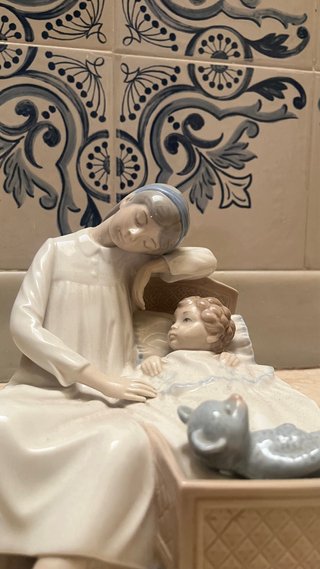 NAO by Lladró La Cuna (Ref. 0198)