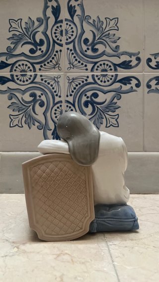 NAO by Lladró La Cuna (Ref. 0198)