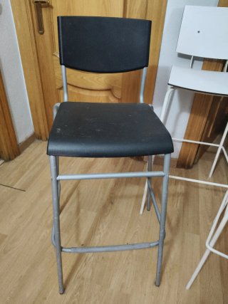 Sillas Altas Metálicas y plástico