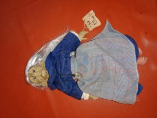 Muñeca Bruja con Escoba