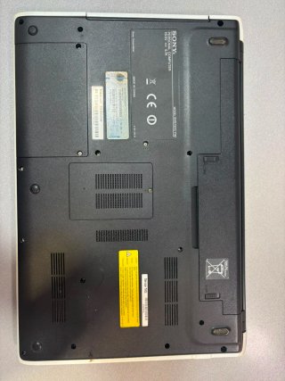 Portatile Sony Vaio Bianco + Mouse e Caricatore