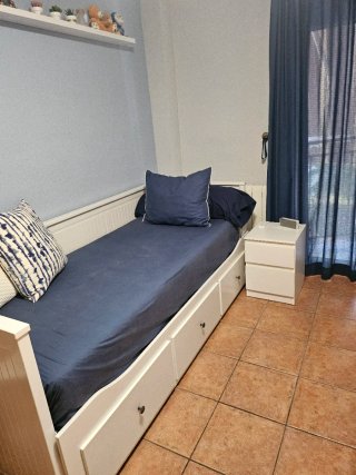 Diván cama Ikea blanco con cajones