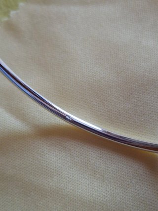Pulsera plateada fina