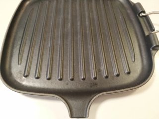 Parrilla Hierro Fundido Mango Plegable