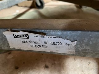 Bañera Cemo 700L con soporte y ruedas