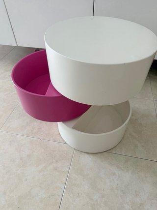 Tavolino rotondo rosa e bianco per bambini