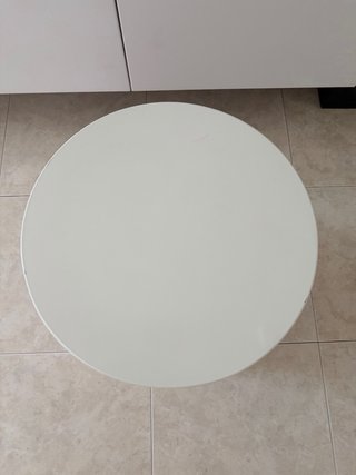Tavolino rotondo rosa e bianco per bambini