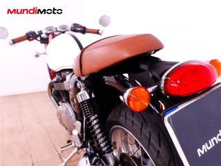 TRIUMPH THRUXTON 1200