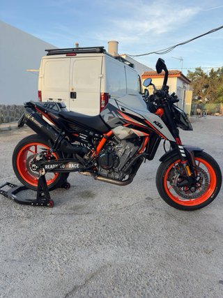 KTM 890 Duke R