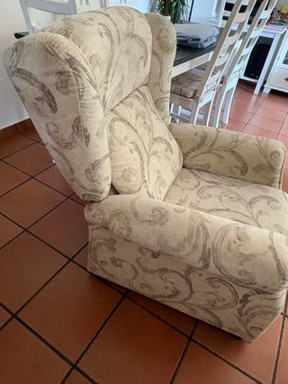 2 Butacas abatibles tela beige y gris.
