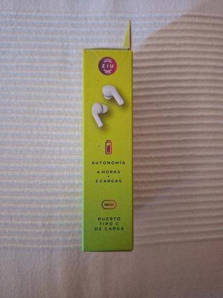 Cascos de botón blancos