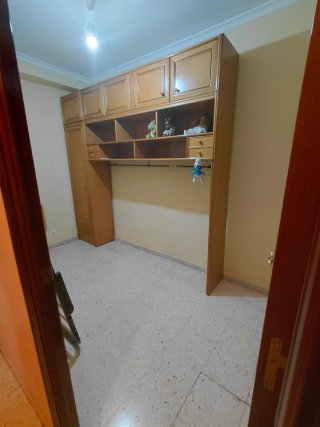 Armario de madera para habitación