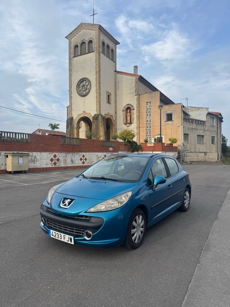 Peugeot 207 2007 - foto 1