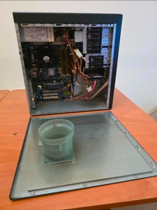 Torre PC Gigabyte Antigua 2005 Retro Gaming