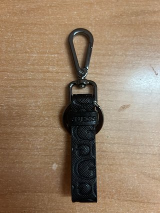 Portachiavi Guess nero con logo