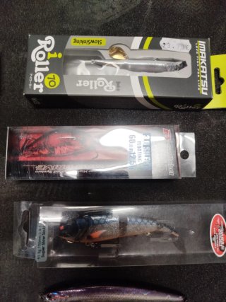 Lotes de señuelos de pesca de primeras marcas