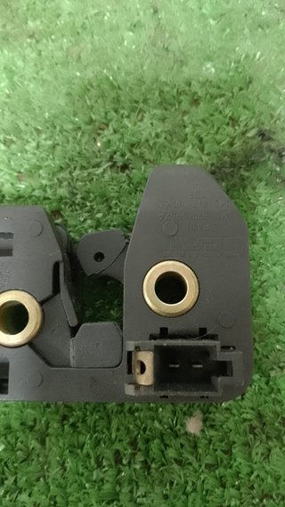 Cerradura Portón Seat Córdoba 93-02