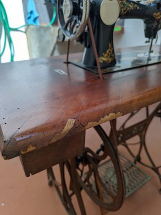 Máquina de coser Wertheim antigua