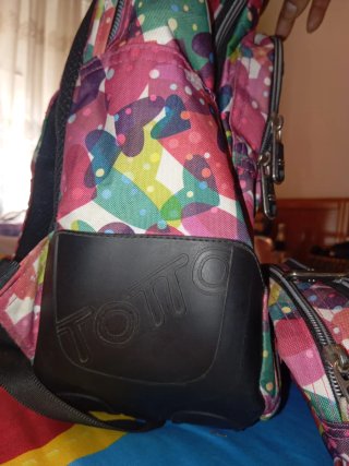 Mochila Totto Multicolor con Estuche