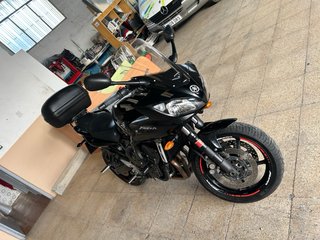 Yamaha Fazer Black