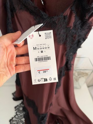 Vestido lencero Zara marrón con encaje