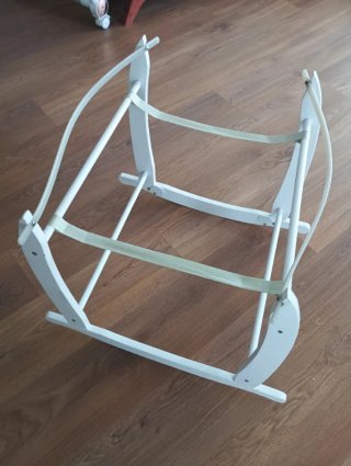Moisés de madera blanco