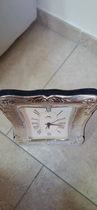 Sveglia da tavolo in argento
