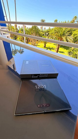 Samsung Galaxy Z Fold 8 512GB Nuevo funda carbono
