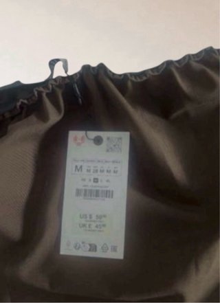 Talla M. Falda midi color Moka de ZARA