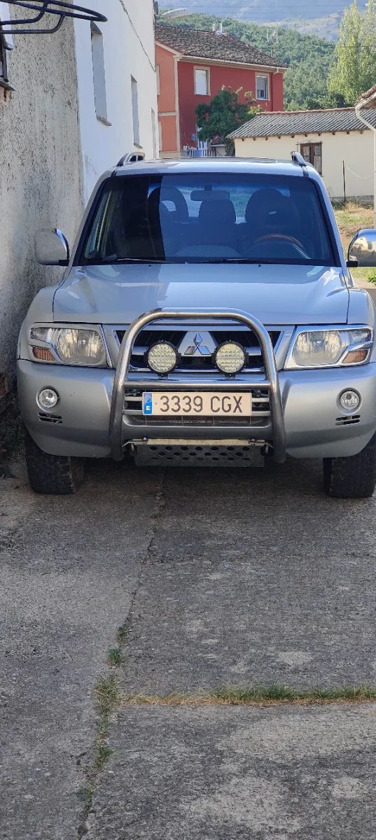 Mitsubishi Montero 2003 - foto 1