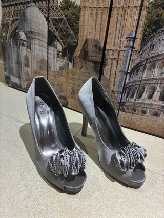 Zapatos de fiesta plateados
