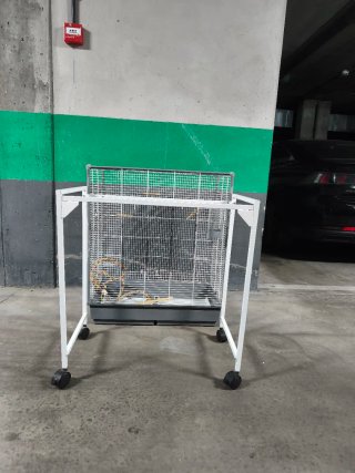 Jaula para pájaros grande con soporte