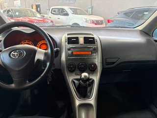 Toyota Auris 1.4 D4D 90CV