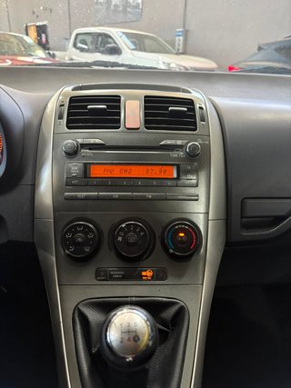 Toyota Auris 1.4 D4D 90CV