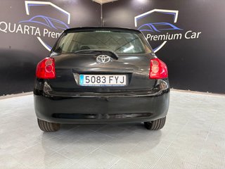 Toyota Auris 1.4 D4D 90CV