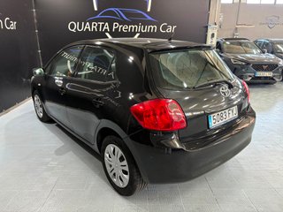 Toyota Auris 1.4 D4D 90CV