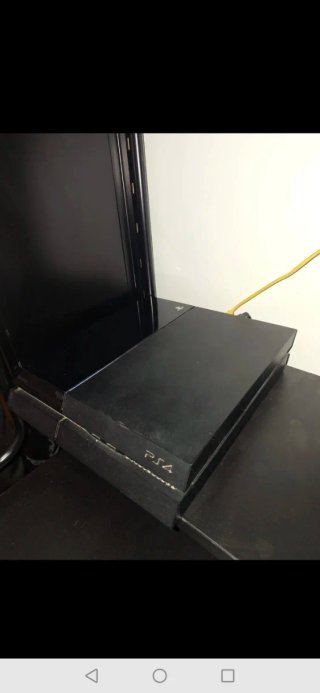 PS4 (PlayStation 4) Nera + 2 Giochi