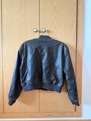 Chaqueta de cuero marrón