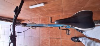 Bicicleta de montaña azul