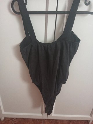 Top negro tirantes talla M-L preguntar precio