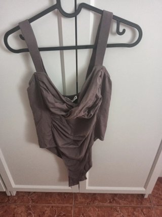 Top negro tirantes talla M-L preguntar precio