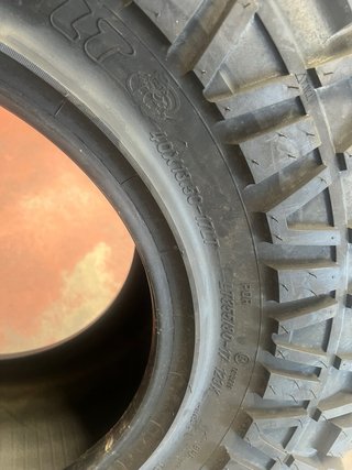 1 Neumático MAXXIS Creepy 40x13.5R17