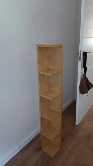 Estantería de esquina en madera