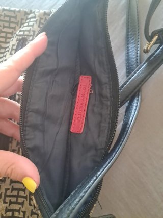 Bolso Tommy Hilfiger Beige y Negro