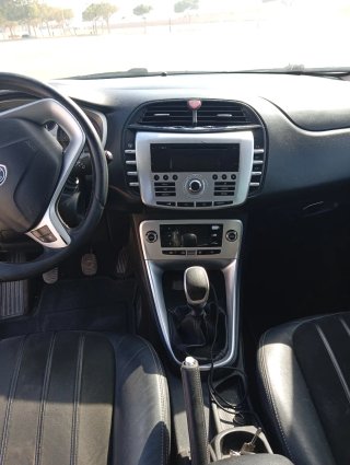 Lancia Delta 2011