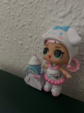 Muñeca LOL Surprise x Cinnamoroll