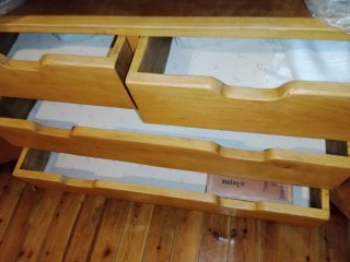 Cajonera de madera de haya